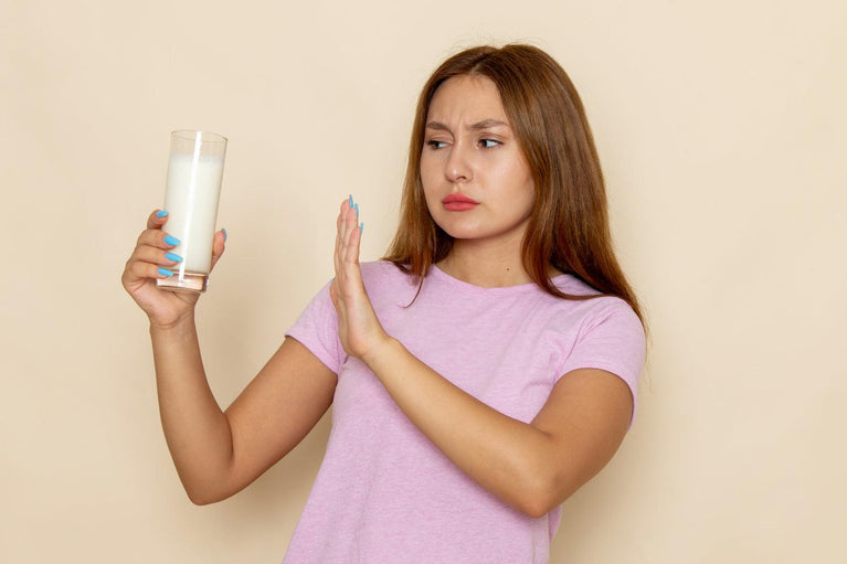 Intolerância à lactose faz o cabelo cair? Descubra!